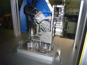 Leak Testing Machine with Robot for Metal Component  